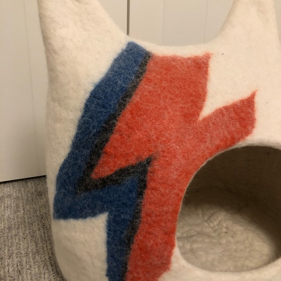 Wool Ziggy Stardust Cat bed - Picture 3 of 7